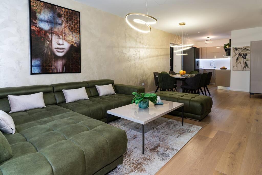 Capsula Luxury Apartment Umago Esterno foto