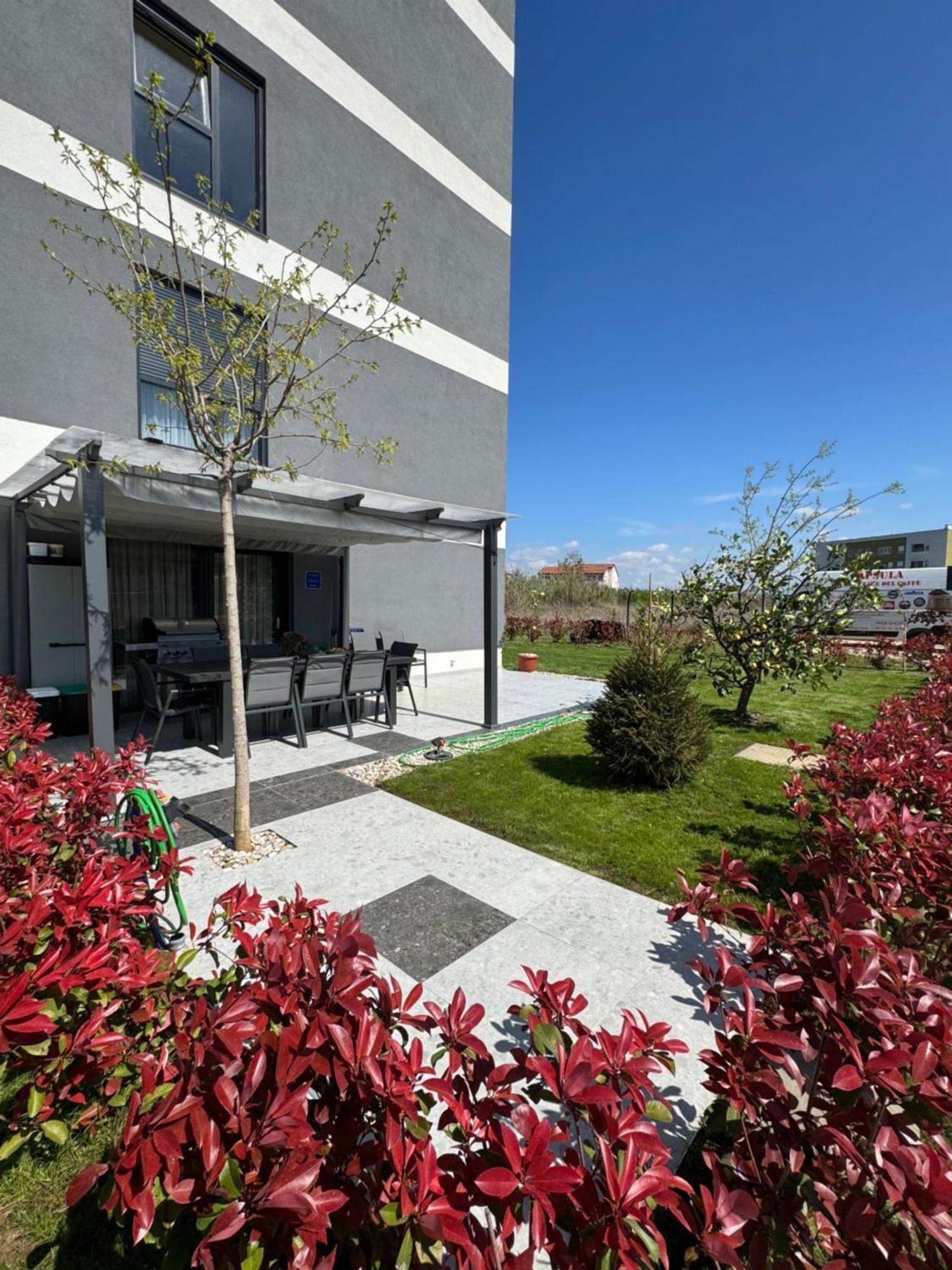 Capsula Luxury Apartment Umago Esterno foto